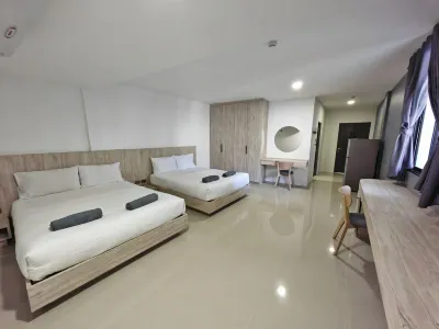 All day hostel @ BTS Bang Chak