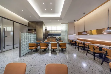 Atour Hotel, Fucheng Wanda Plaza, Mianyang High speed Railway Station Отели рядом с достопримечательностью «Sichuan University of Culture and Arts (Mianyang Campus)»