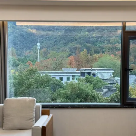Huangyan International Hotel