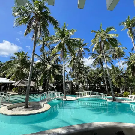 Pili Beach Resort Agmanic