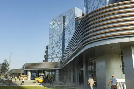 Lia! by Minyoun Stars of Ulugbek