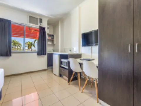 Vitina Studio Motel Hotels in Darwin