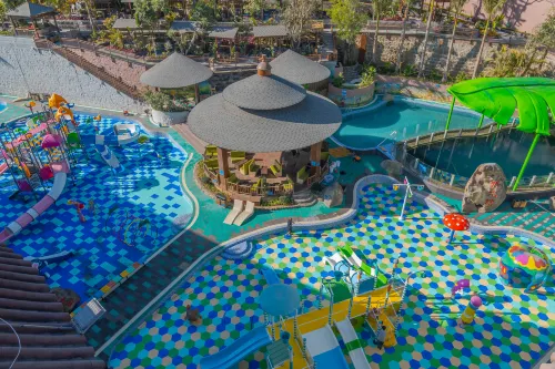 Linyi Jinwan Banshan Hot Spring Hotel Hotels in Lincang