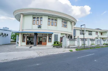 Collection O Hotel Abadi