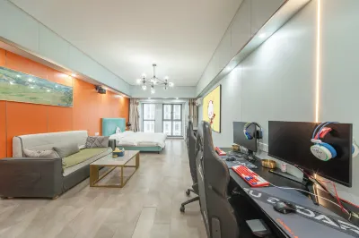 Yibeile Competition Cinema Hotel (Wuhan Sports Center Subway Station Wanda Plaza Jingkai Branch) Hotels in Wuhan