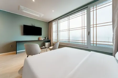 Brown Dot Hotel Отели в г. Чечхон