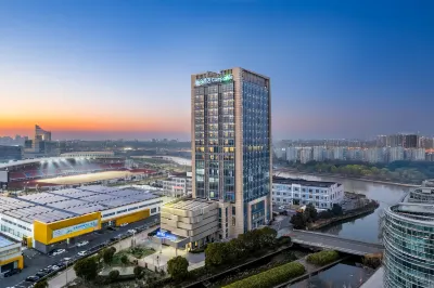 Campanile Hotel (Haiyan Hangzhou Bay Water World Huijin Plaza) Hotel dekat Zhejiang Minmetals Logistics Marina