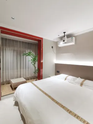 QI XI HOMESTAY Отели рядом с достопримечательностью «Тай-Хэван ха-ха-ха-ха»