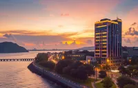 Borrman Sunshine Panorama Selected Hotel (Shanwei Ermalu Food Street) Hotels near Shanwei City Free Beach