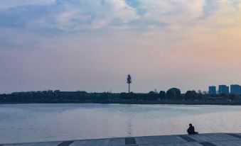 Yunju Holiday Apartment (Hanghai Wanduo City Branch, Xucun Town Government, Haining))