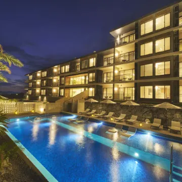 BATON SUITE OKINAWA KOURI Island