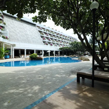 The Cha Am Methavalai Hotel