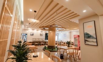 Muxi Foot Road · Hotel (Ping An Bus Station)