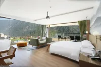 Bingzhong Luozhongding Garden Holiday Hotel Hotels in Gongshan