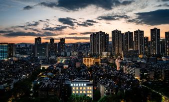 Walking In Life Hotel