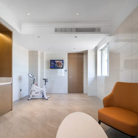 Vienna Hotel (Yanggu New World Plaza)
