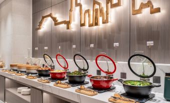 PALACE HOTELS(Beijing Beiqing Road Super Heshenghui)