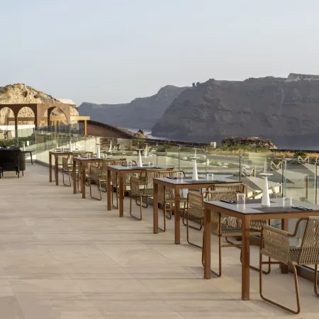 Santo Mine Oia Suites