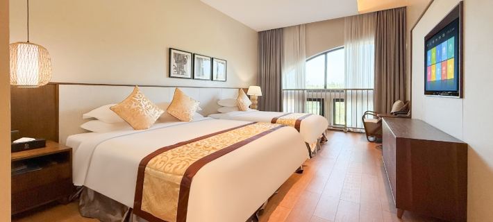 Longhu Inn Hotels in Hejiang