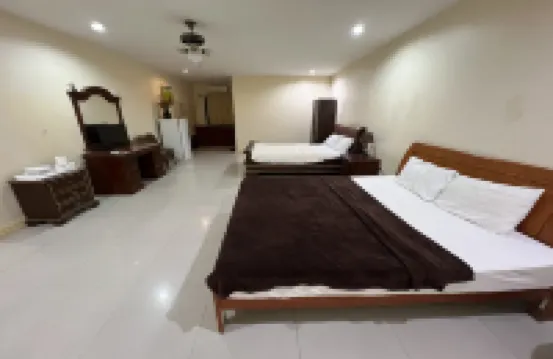 Garden Suite Hotel near Koreatown