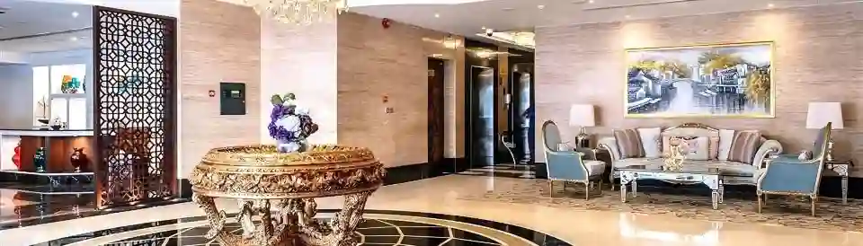 فندق كريستال بلازا المجاز