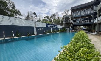 Tharadol Beach Resort