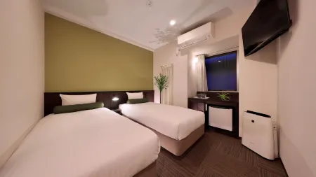 Nipponbashi Crystal Hotel