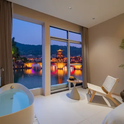 Zhenyuanyang and Guangjiangjing Design Homestay Hotels near Qinglong Cave