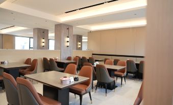 Mengyuan Holiday Hotel