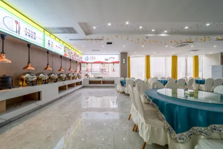 Century Hotel Отели в г. Вучуань