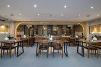 TongHua TEA hotel - فطور