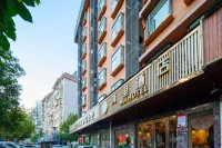 Ali Hotel (Yichang Jiefang Road Pedestrian Street CBD Shopping Center) Hotel in zona Juanqiaohe Ferry