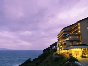 IZU RETREAT  by Onko Chishin