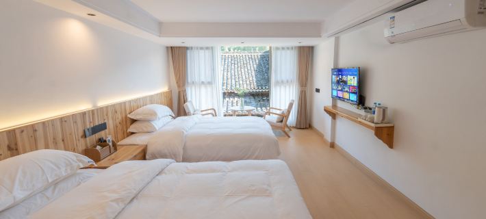 Yuegulou Boutique Stay (Zhaoxing Dong Village) Hotels in Liping