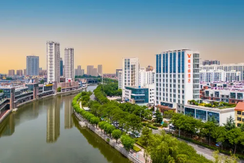 Vienna Hotel (Linyi City Center Taisheng Plaza)