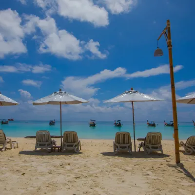 Chareena Beachside 사놈 비치 주변 호텔