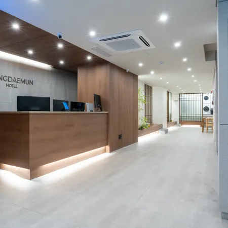 Dongdaemun Hotel Отели рядом с достопримечательностью «Мост Оган»