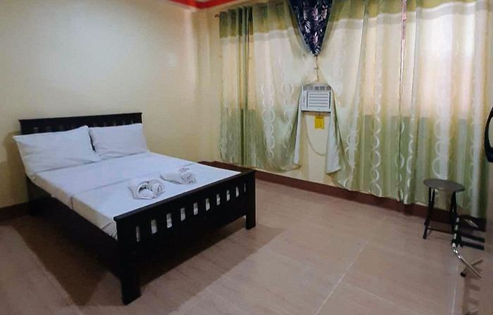 RedDoorz @ Johsons Pension House Butuan City