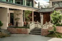 Cangmi · Muye Holiday Villa Designer Garden Resort (Lijiang Ancient Town )