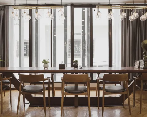 Poshtel 56 Các khách sạn gần Bến tàu Sathon