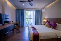Plumeria Maldives Hotel a Thinadhoo