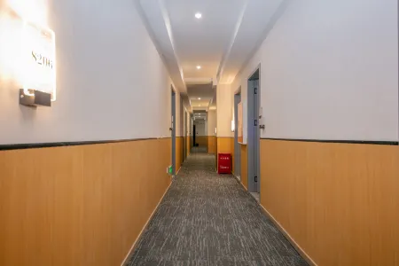 Deyang Maggie Ami Inn（Engineering University Store）