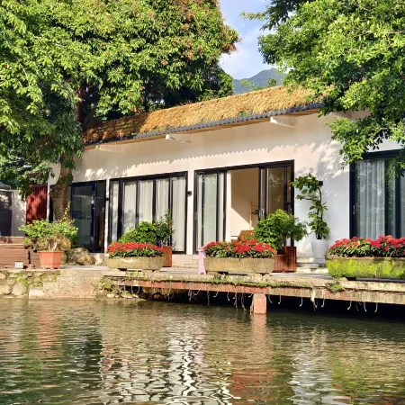 Shena Jindi Homestay Отели рядом с достопримечательностью «Вутонг Маунтен»