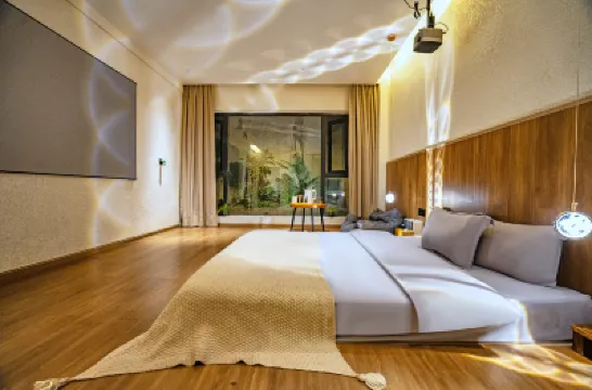 Wutong Mountain Homestay Hotels in Karuo District