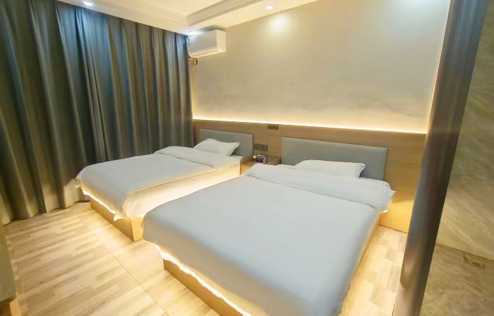 Luquan Honghui Hotel