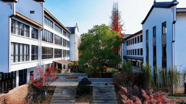 1023 Bansu Hotel (Jinhua Wuzhou Ancient City Scenic Area)