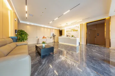 Yunhai Resort Hotel (Fenghuang Bus Station Branch) 펑황 버스 터미널 주변 호텔