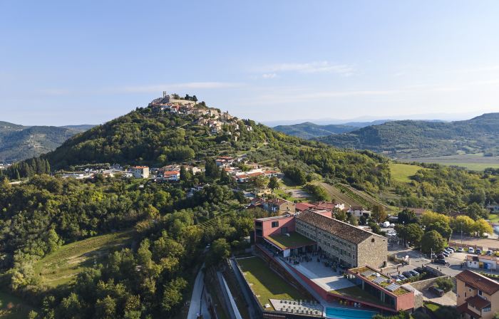Winery & Design hotel ROXANICH