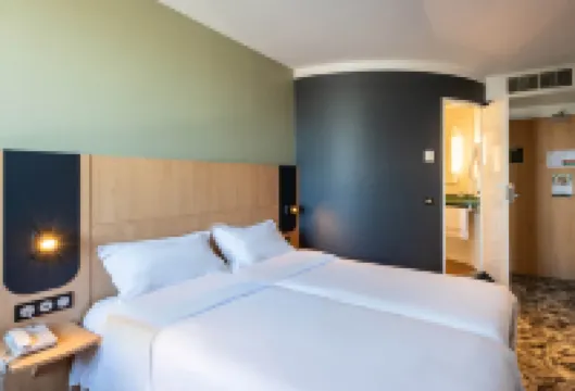 B&B Hotel Calais Terminal Cité Europe 3 étoiles Hotels in Pas-de-Calais