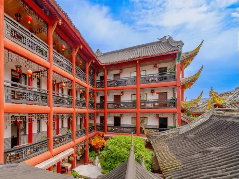 Wenjun Courtyard Hotel (near metro station, English-speaking service, travel agency)
